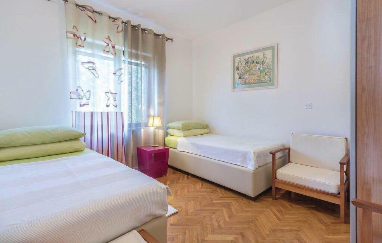 Apartman Eta Apartment Pula Exterior foto