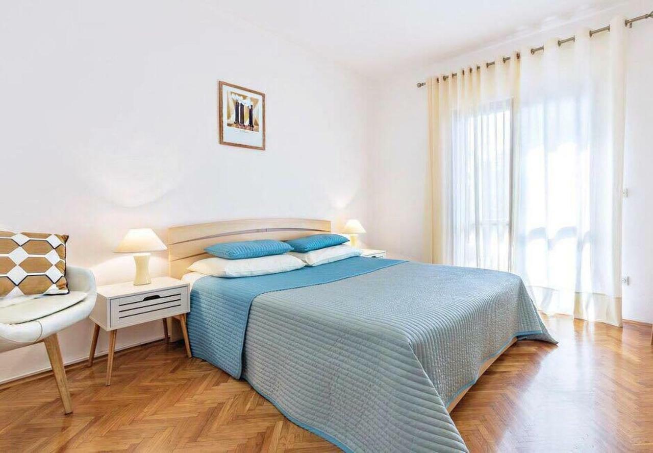 Apartman Eta Apartment Pula Exterior foto